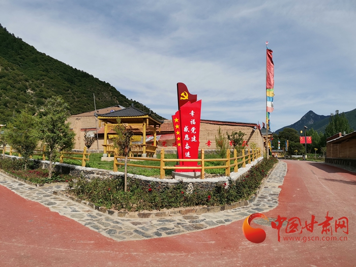 【蘭大新聞學(xué)子重走西北角】甘南迭部：村民吃上“文化飯”，搭上“旅游車”
