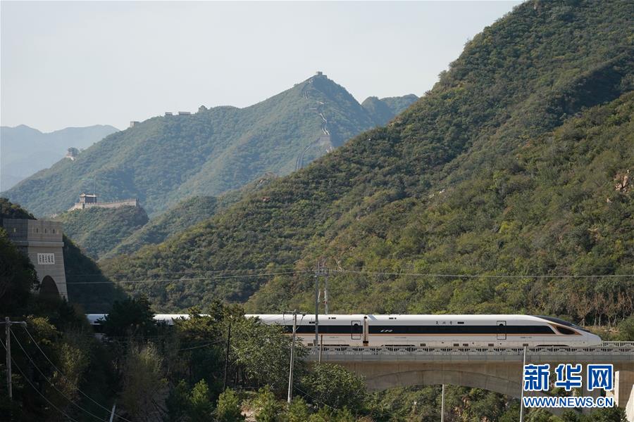 (新華全媒頭條·圖文互動(dòng))(1)流動(dòng)中國(guó)折射復(fù)蘇新氣象——透視“十一”黃金周