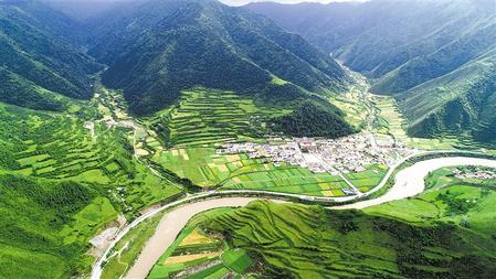 格?；ㄊ㈤_(kāi)的地方——甘南州實(shí)施“一十百千萬(wàn)”工程掠影