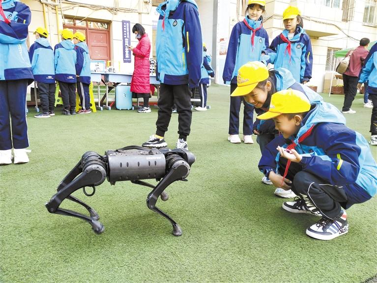 蘭州安西路小學(xué)“STEM種子?！苯遗?>
        </a><em>蘭州安西路小學(xué)“STEM種子?！苯遗?/em></li>
    <li><a  target=