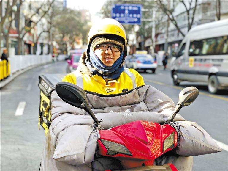 外賣小哥王全軍：好好干，在蘭州買套房