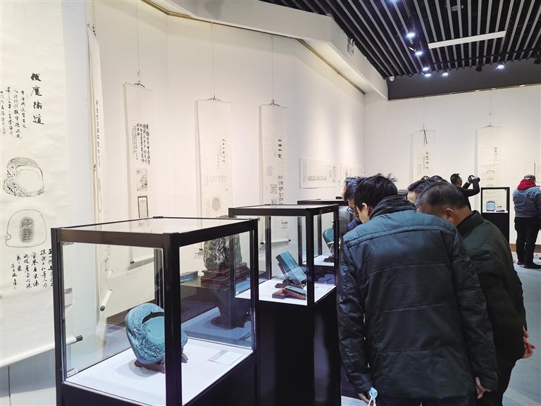 “非遺精品洮硯傳拓題跋藝術(shù)展”開展 洮硯雕刻、傳拓、拓片題跋集中亮相甘肅藝術(shù)館