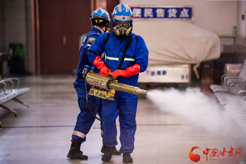 【新春走基層】護(hù)航回家路，蘭州車站這波操作很硬核！
