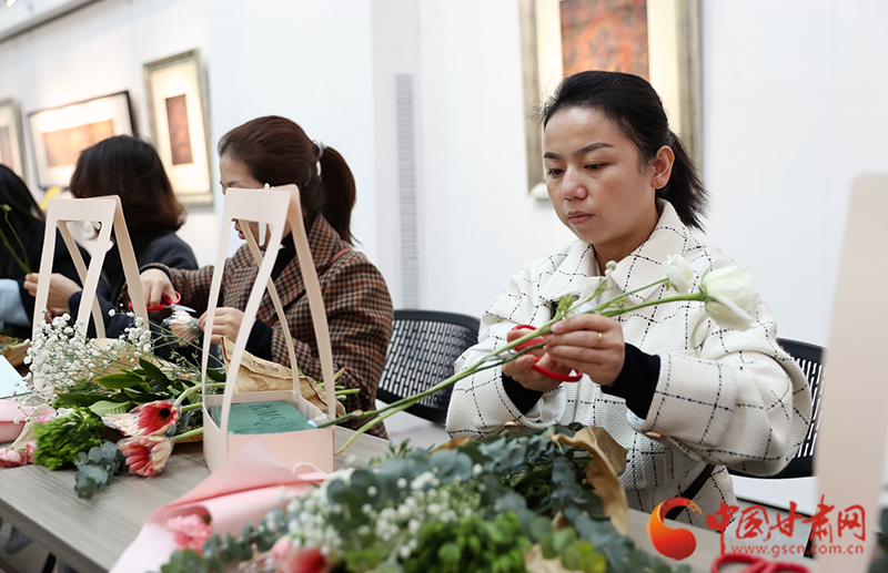 甘肅省人社廳開展慶祝國際勞動婦女節(jié) “人社巾幗獻智慧、助力創(chuàng)業(yè)穩(wěn)就業(yè)” 主題系列活動