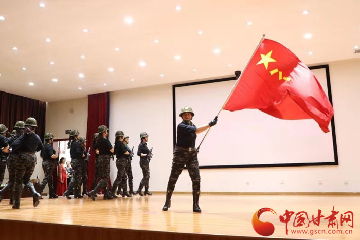“情系消防指戰(zhàn)員送溫暖辦實事”文藝演出走進(jìn)蘭州消防