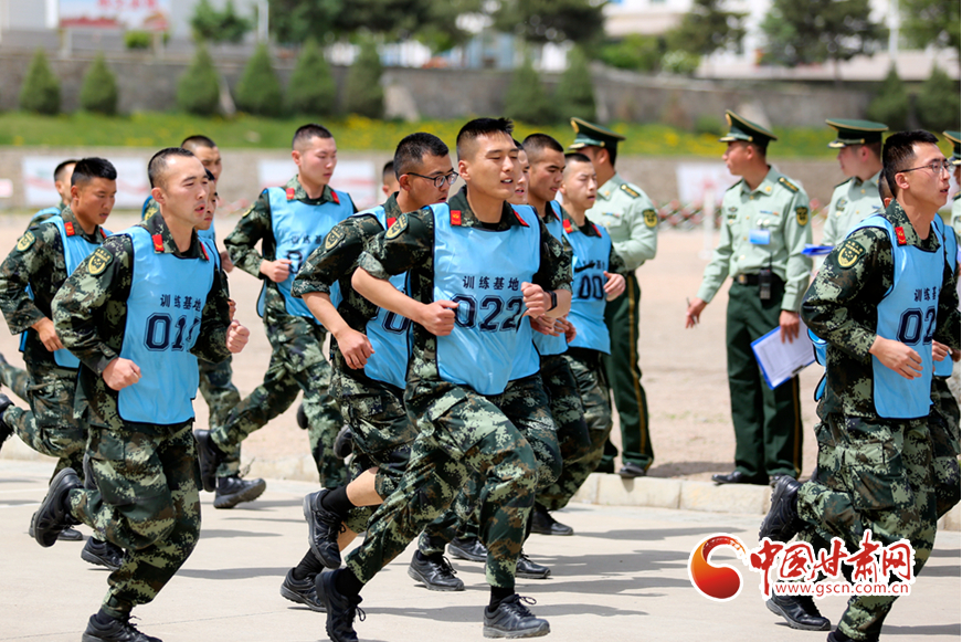 【隴拍客】甘肅武警：沖刺！向著心中的軍校夢(mèng)