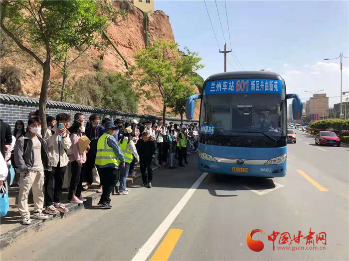甘肅省道路運輸事業(yè)發(fā)展中心加快推廣95128約車服務便利老年人“一鍵叫車”