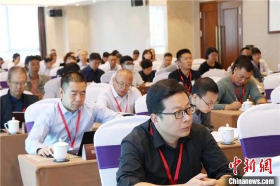 圖為“明清時期河西走廊社會變遷”學(xué)術(shù)研討會現(xiàn)場?！∥渫行侣剛髅郊瘓F供圖