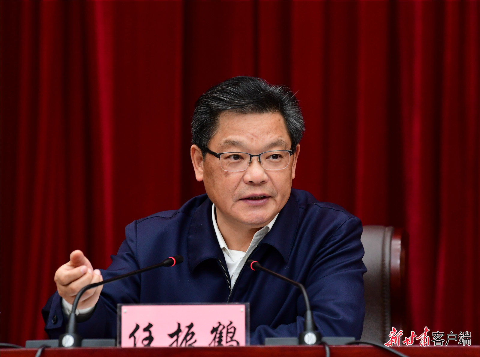 任振鶴在全省新型城鎮(zhèn)化工作推進會議上強調(diào)：凝心聚力抓落實、蹄疾步穩(wěn)向前進，奮力推進新型城鎮(zhèn)化建設(shè)再上新臺階