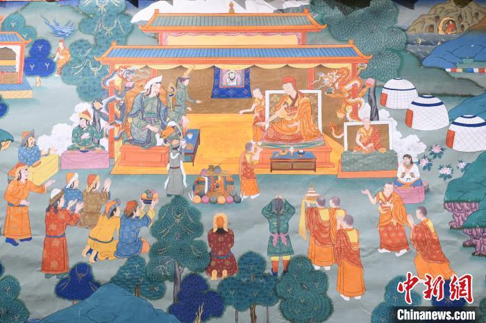 8月20日，在蘭州市博物館展出的大型歷史題材卷軸唐卡“涼州會盟”?！〈魑牟?攝