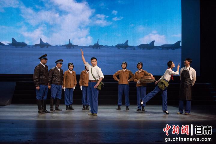 圖為甘肅原創(chuàng)音樂(lè)劇《風(fēng)花雪月》演出劇照。(資料圖)潘禹辰 攝