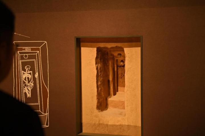張家川縣馬家塬車(chē)輿博物館展陳的馬家塬遺址出土文物。李亞龍 攝